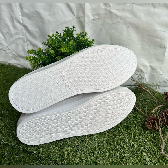 VAGABOND
ZOE PLATFORM SNEAKERS size 39 NEW 
$140
White leather - Picture 16 of 17